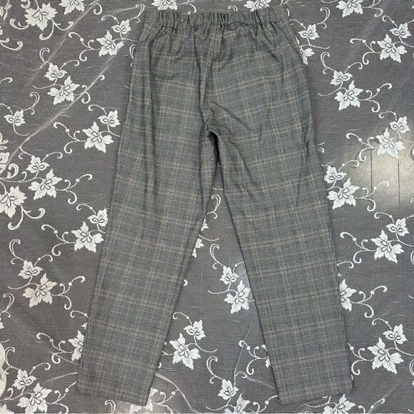 Aritzia Babaton Conan Pull On Pant in Lg Glencheck Bl/Wt Sz 6 - Picture 7 of 14